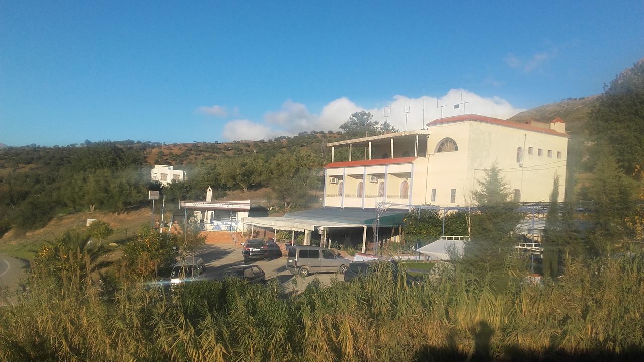 Touraghine Hotel & Cafe 셰프샤우엔 외부 사진