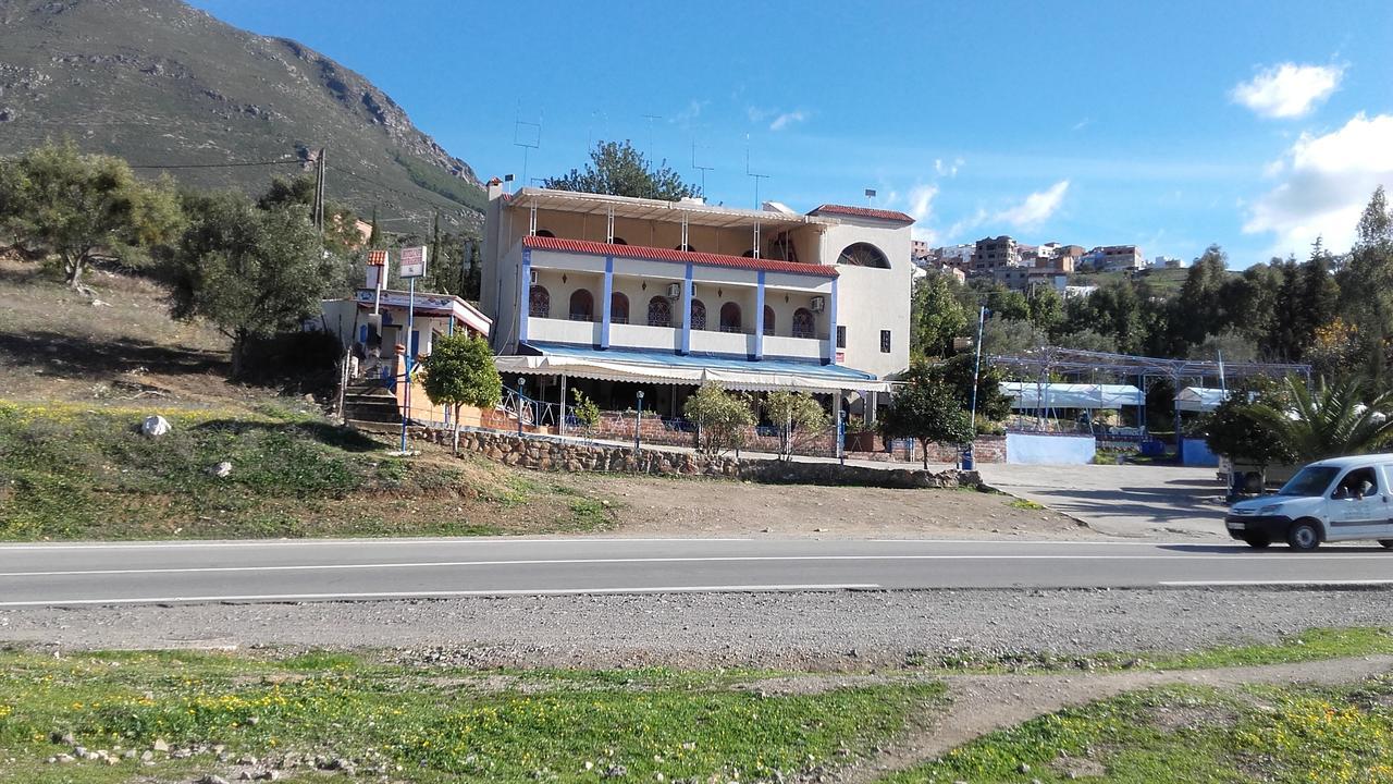 Touraghine Hotel & Cafe 셰프샤우엔 외부 사진